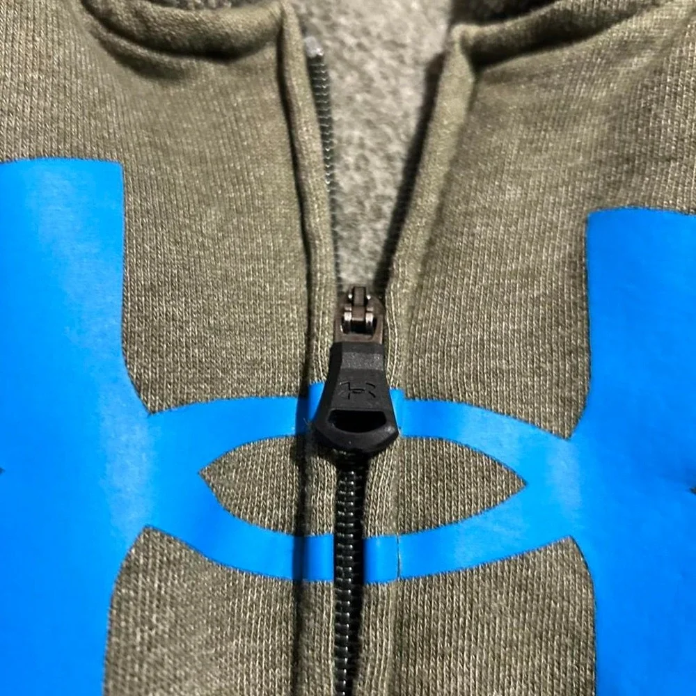 Under Armour green zip up hoodie Size kids S